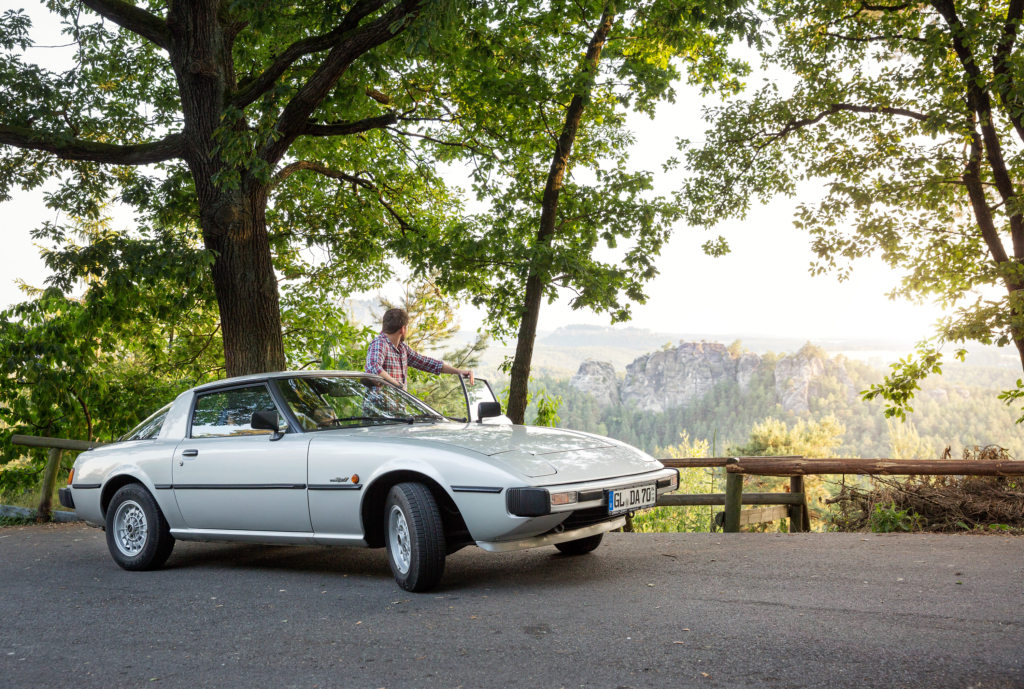Eine Fahrt durch die Sächsische Schweiz mit einem Mazda RX Oldtimer für das Mazda Magazin