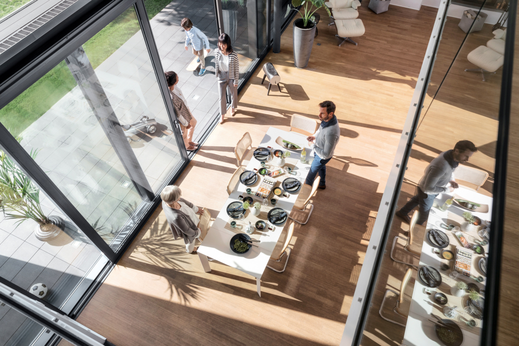People Shooting in einer Villa mit Schüco Fenstern