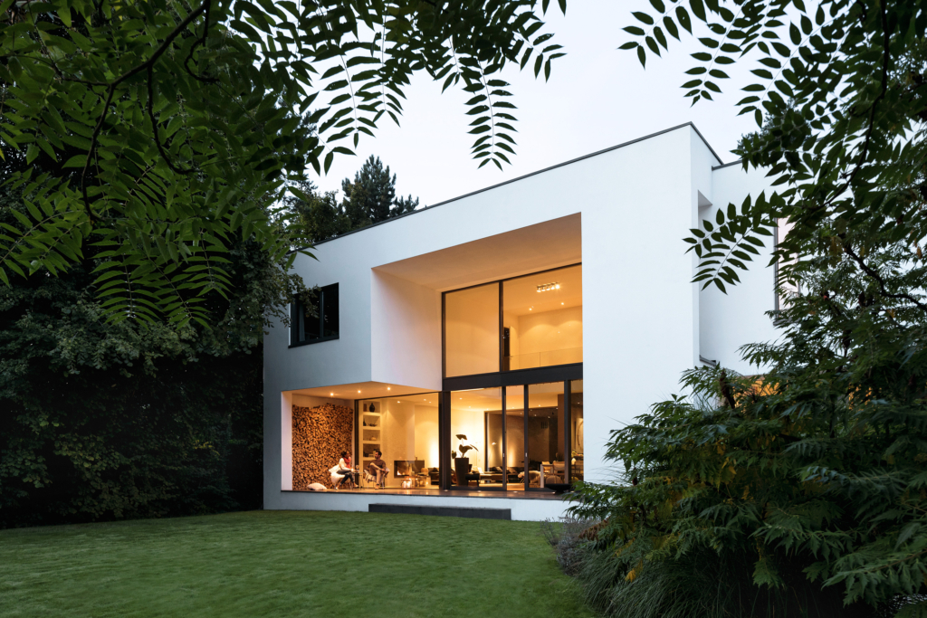 People Shooting in einer Villa mit Schüco Fenstern