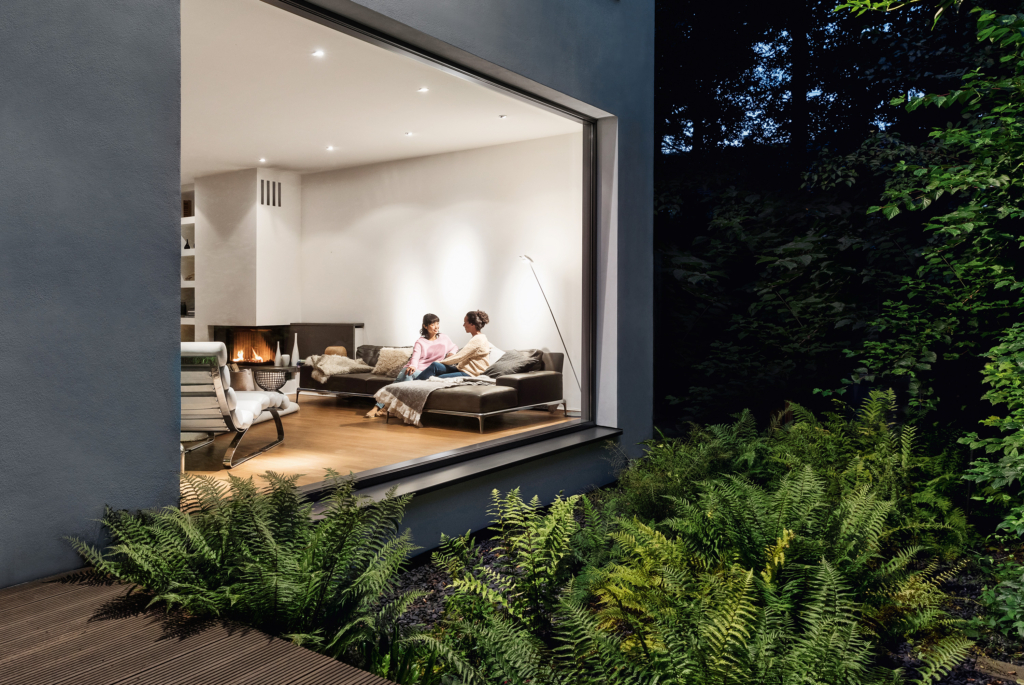 People Shooting in einer Villa mit Schüco Fenstern