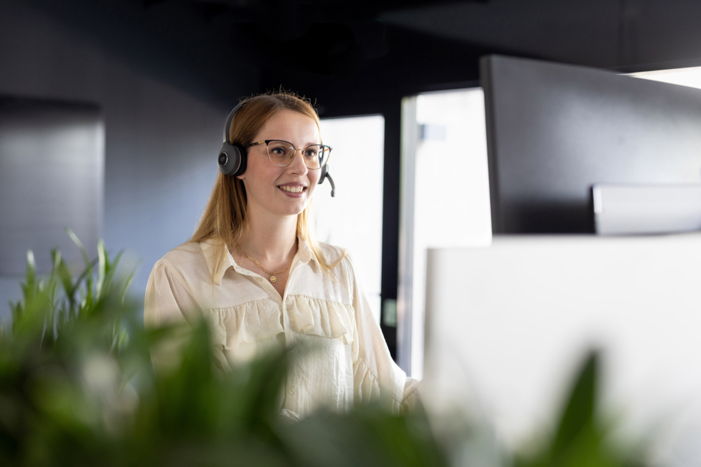 Servicetechniker und Berater, fotografiert für Schüco Service: Gebäudemanagement, Wartung und Reparatur